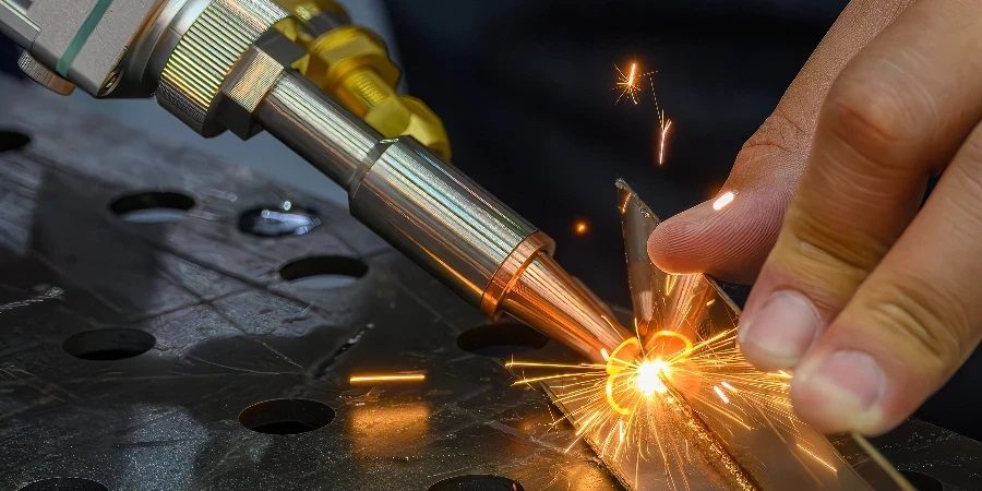 انتخاب دستگاه جوش لیزری دستی